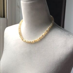 🍭4/$20 Cream beaded single strand necklace